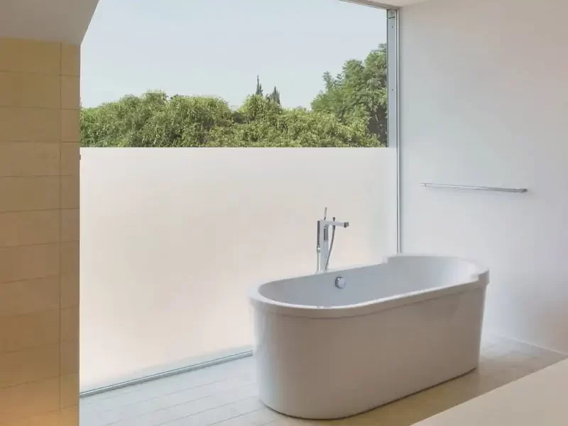 9+ loại Decal dán kính cửa sổ cho ngôi nhà bạn 2 Decal mo dan kinh tao su rieng tu cho phong tam edited