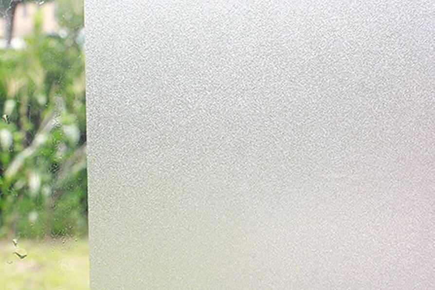 Dịch vụ dán decal bảng hiệu chuyên nghiệp 4 Decal mờ cát dán kính trang trí văn phòng, spa, cửa sổ,...