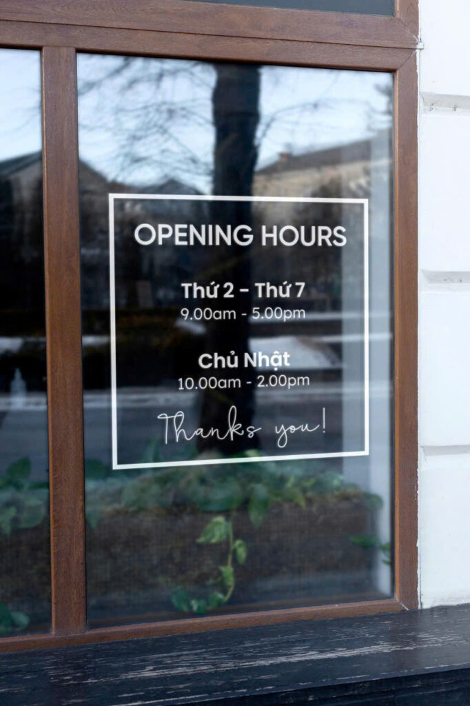 Decal Opening hour